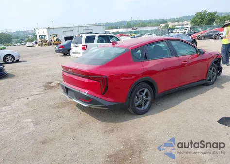 2025 Kia K4 Lxs из США, поврежденный, VIN 3KPFT4DE0SE142230